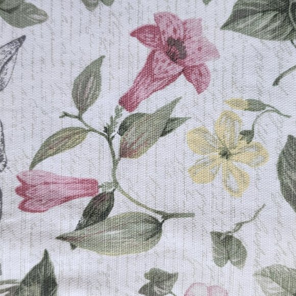 70in Round Cotton Tablecloth And Napkins With Printed Bunnies And Flowers Set - Picture 7 of 16